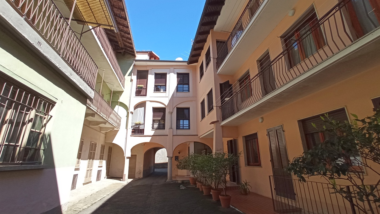 appartamento in vendita a Maggiora