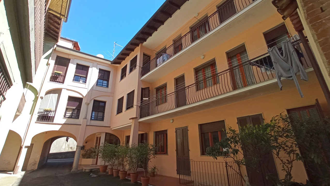 appartamento in vendita a Maggiora