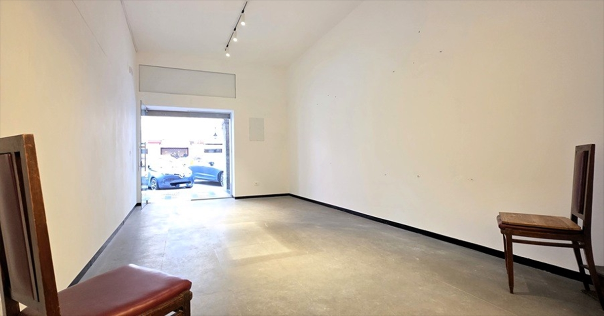 locale commerciale in vendita a Chiavari