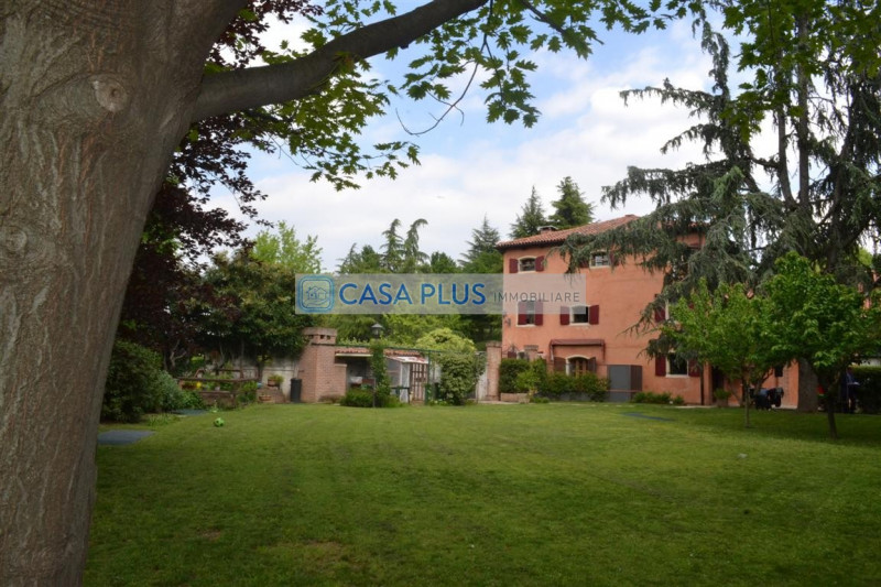 villa in vendita a Bassano del Grappa