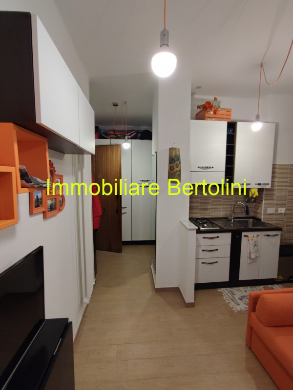 immagine annuncio 1 di 8