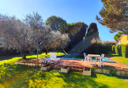 casa indipendente a Peschiera del Garda in zona San Benedetto di Lugana