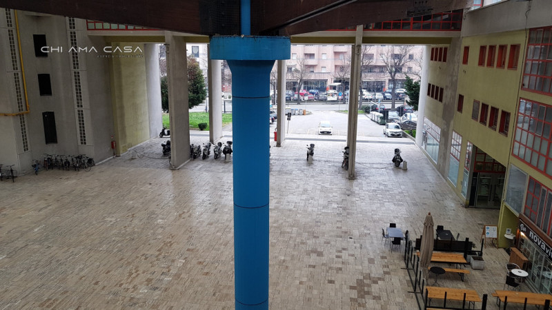 ufficio in vendita a Pesaro in zona Centro Città