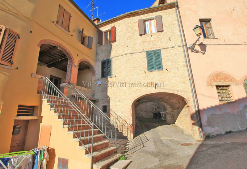 casa indipendente in vendita a Rapolano Terme in zona Armaiolo