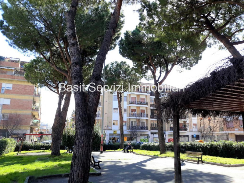 appartamento in vendita a Roma in zona Portuense