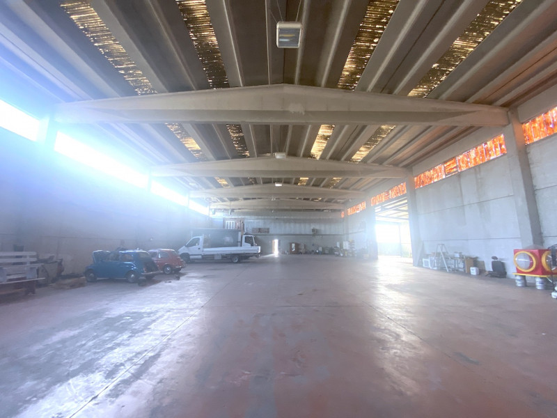 negozio in vendita a Cervia