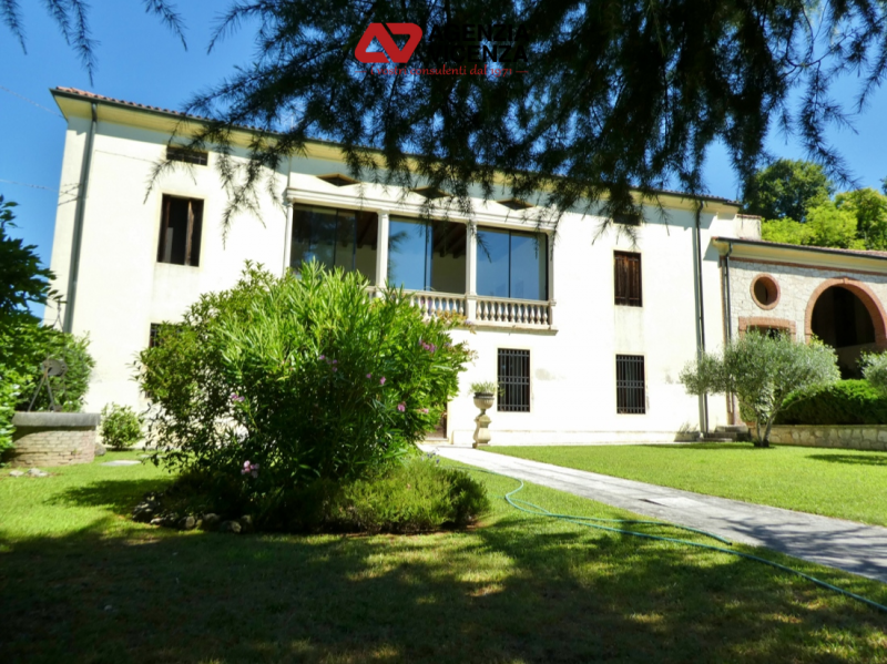 villa in vendita a Vicenza in zona Centro Storico
