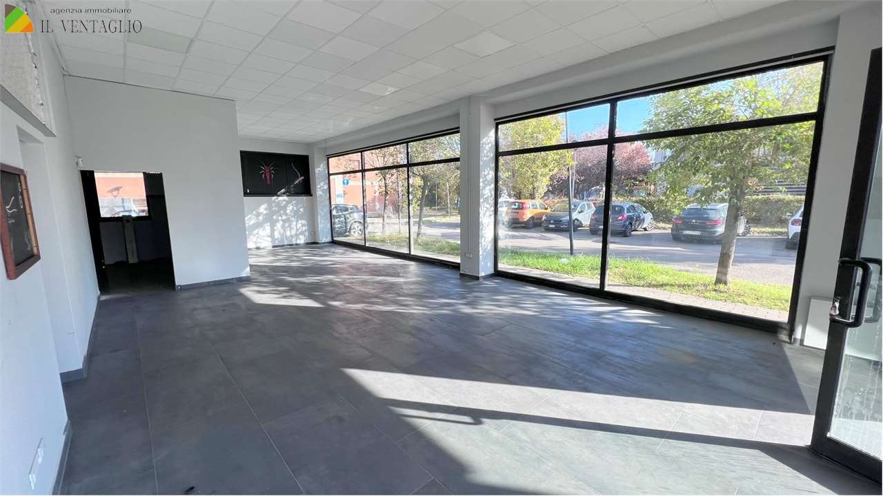 negozio in vendita a Sassuolo