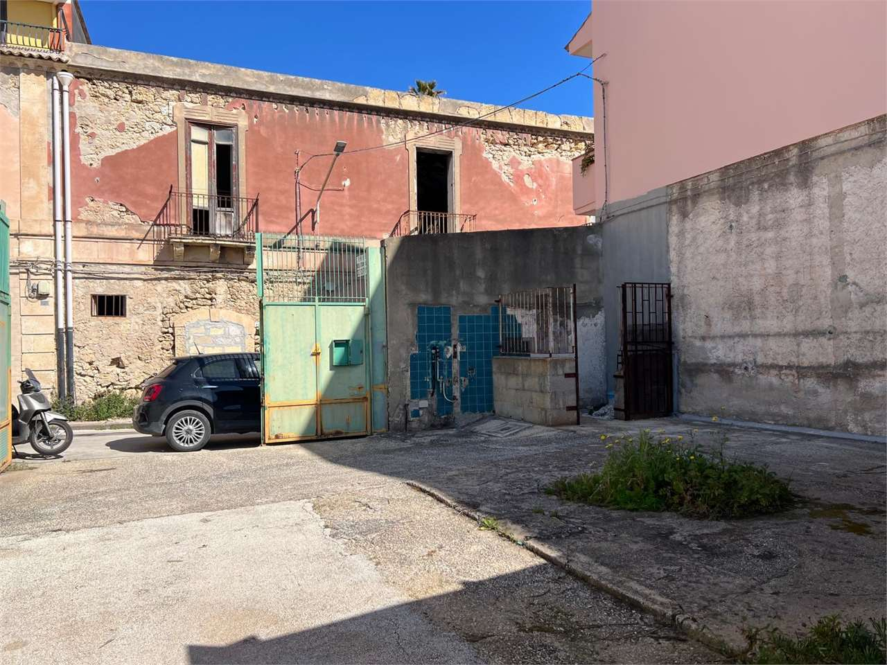 ufficio in vendita a Siracusa in zona Borgata