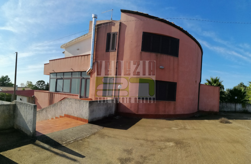 casa indipendente in vendita a Noto