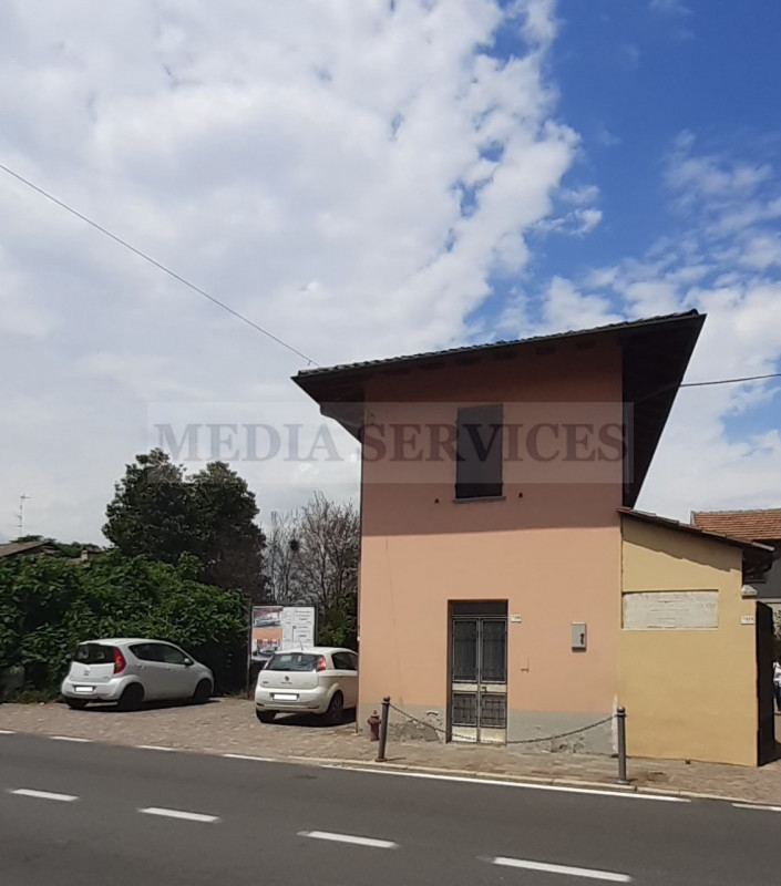 casa indipendente in vendita a Sannazzaro de' Burgondi