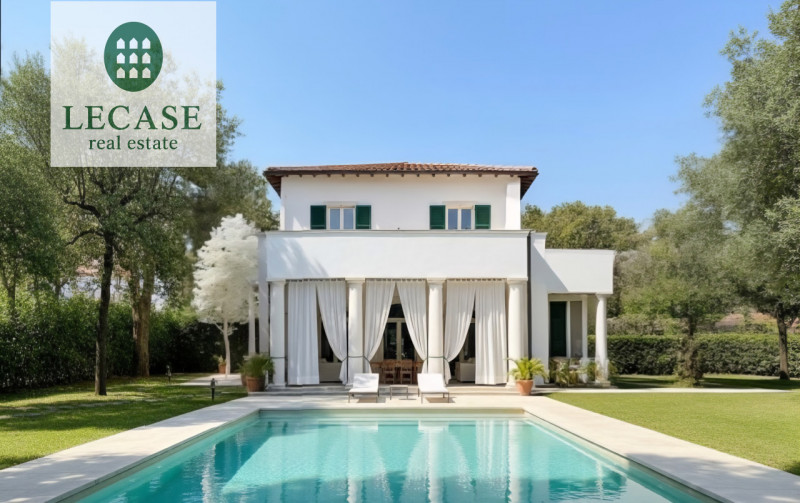 casa indipendente in vendita a Forte dei Marmi in zona Roma Imperiale