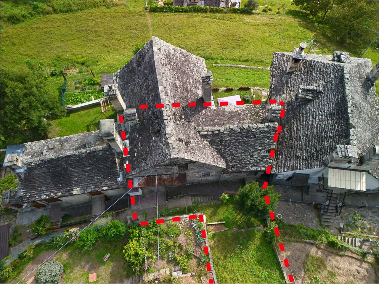 casa indipendente in vendita a Varzo