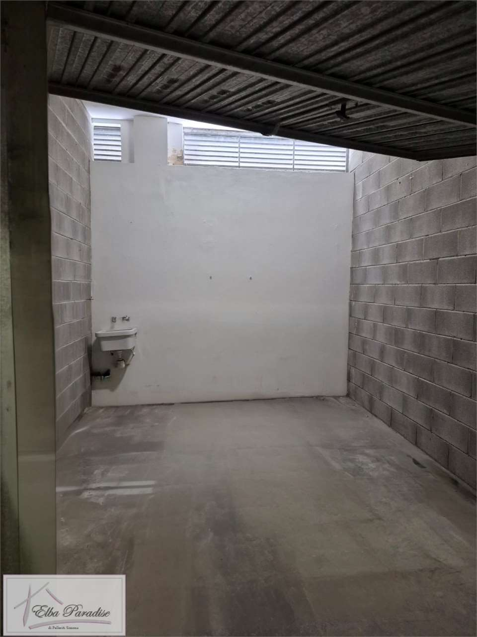locale di sgombero in vendita a Livorno in zona Stazione