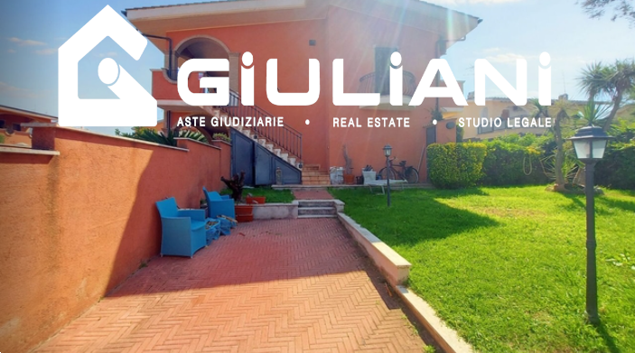 appartamento in vendita ad Ardea in zona Marina di Ardea