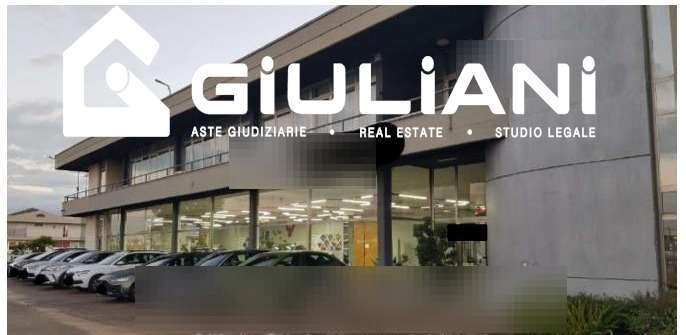 negozio in vendita a Latina