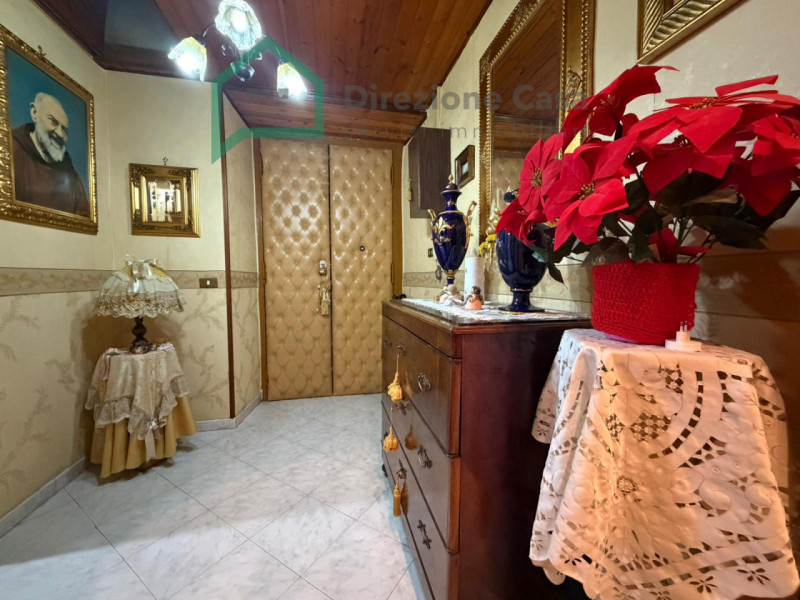 appartamento in vendita a Napoli in zona Vicaria