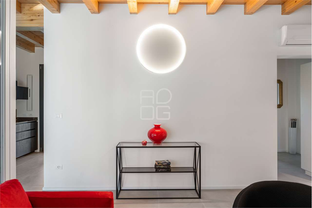 appartamento in vendita a Desenzano del Garda in zona Rivoltella