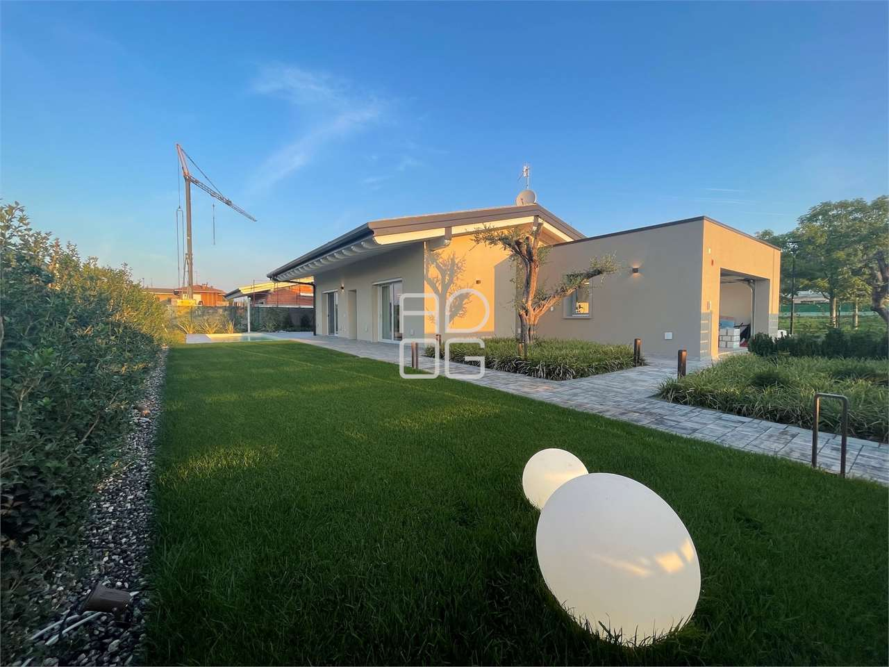 casa indipendente in vendita a Desenzano del Garda