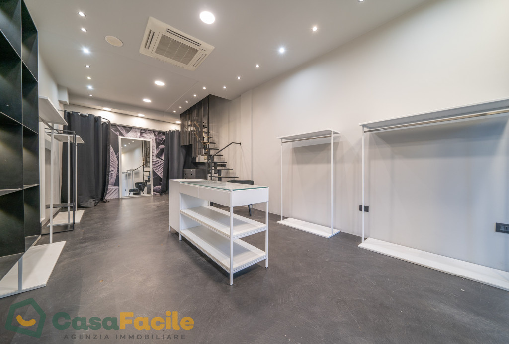 negozio in affitto a Cervia in zona Milano Marittima