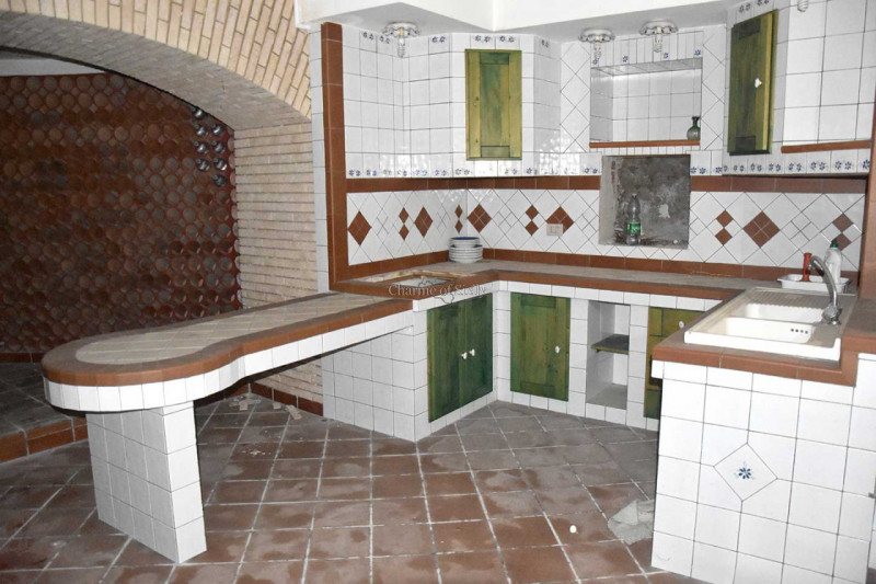 casa indipendente in vendita a Modica in zona Modica Bassa