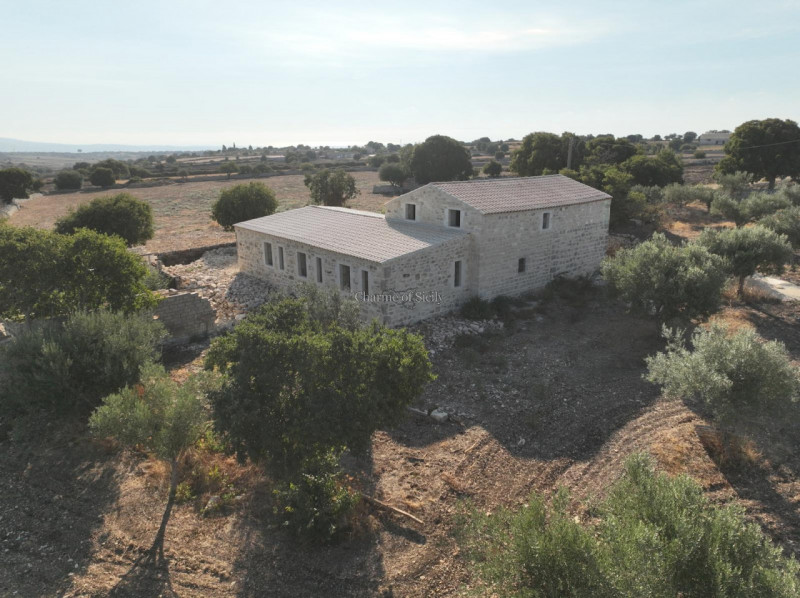 casa indipendente in vendita a Modica