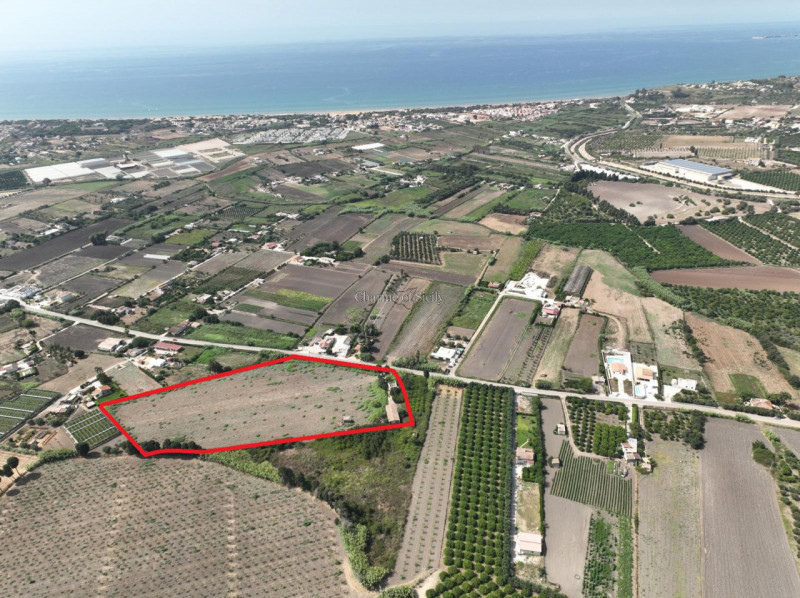 casa indipendente in vendita ad Ispica in zona Santa Maria del Focallo