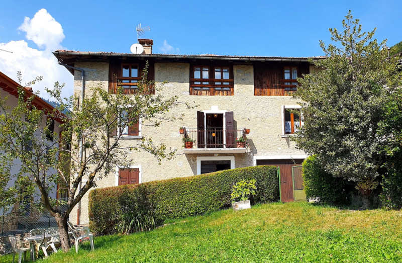 casa indipendente in vendita a Pieve di Bono-Prezzo in zona Por