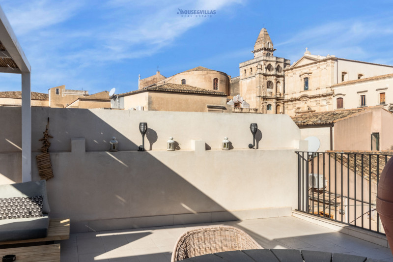 casa indipendente in vendita a Noto