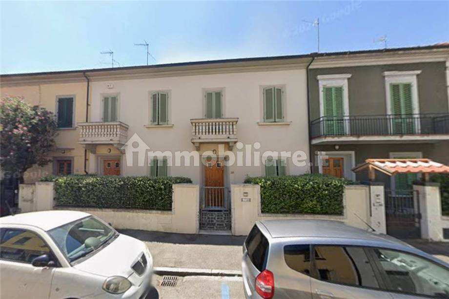 casa indipendente in vendita a Prato