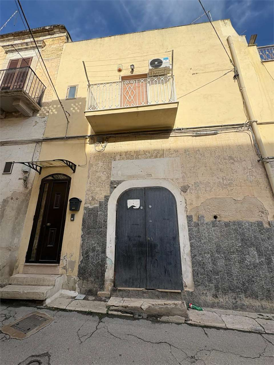 casa indipendente in vendita a Canosa di Puglia