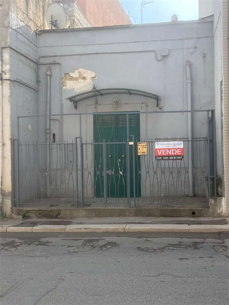 casa indipendente in vendita a Canosa di Puglia