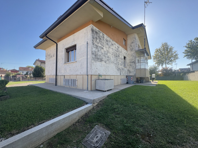 casa indipendente in vendita ad Udine in zona Cussignacco