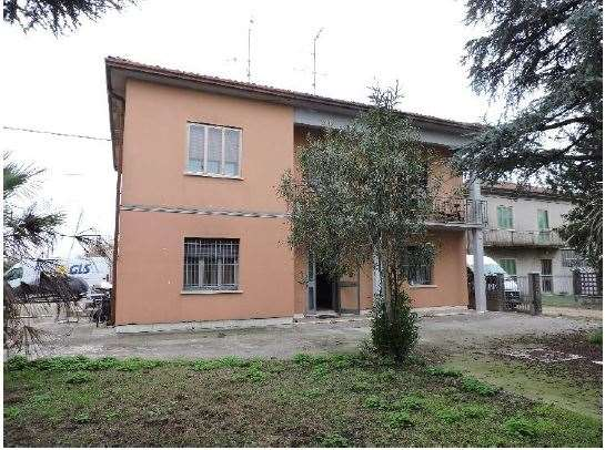 appartamento in vendita a Sanguinetto in zona Venera