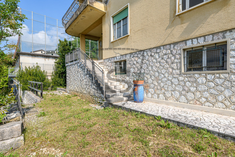 casa indipendente in vendita a Marostica in zona Crosara