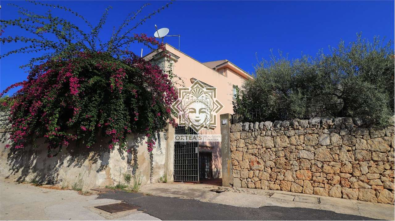 casa indipendente in vendita a Siracusa in zona Scala Greca