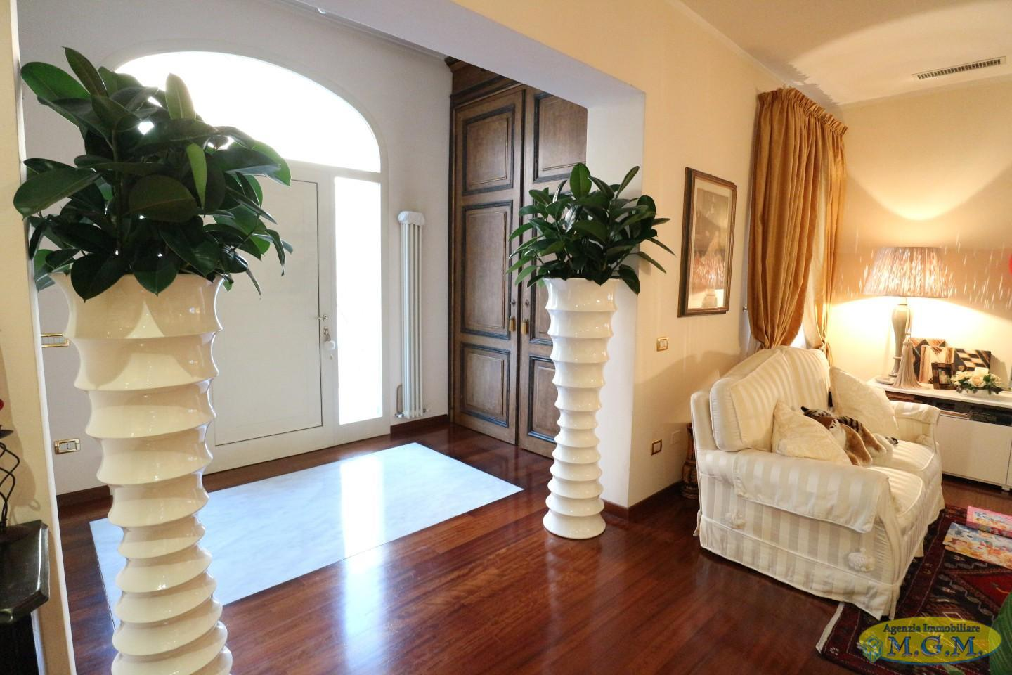 casa indipendente in vendita a Pontedera