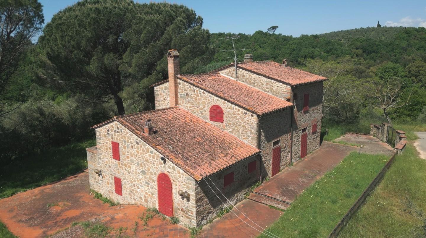 casa indipendente in vendita a Vinci
