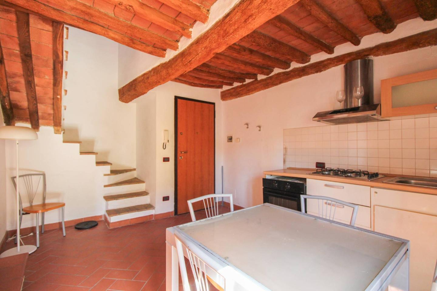 appartamento in vendita a Cascina in zona Marciana