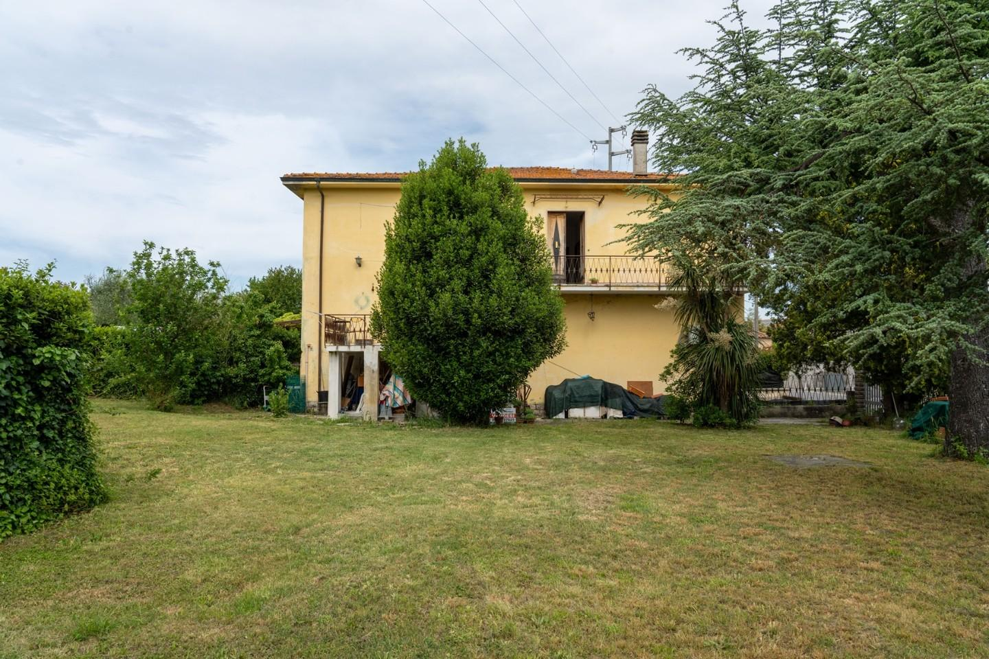 casa indipendente in vendita a San Giuliano Terme in zona Campo