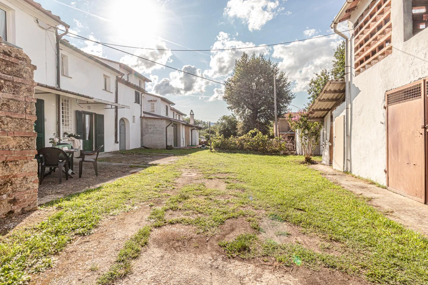 casa indipendente in vendita a Castelfranco di Sotto in zona Orentano