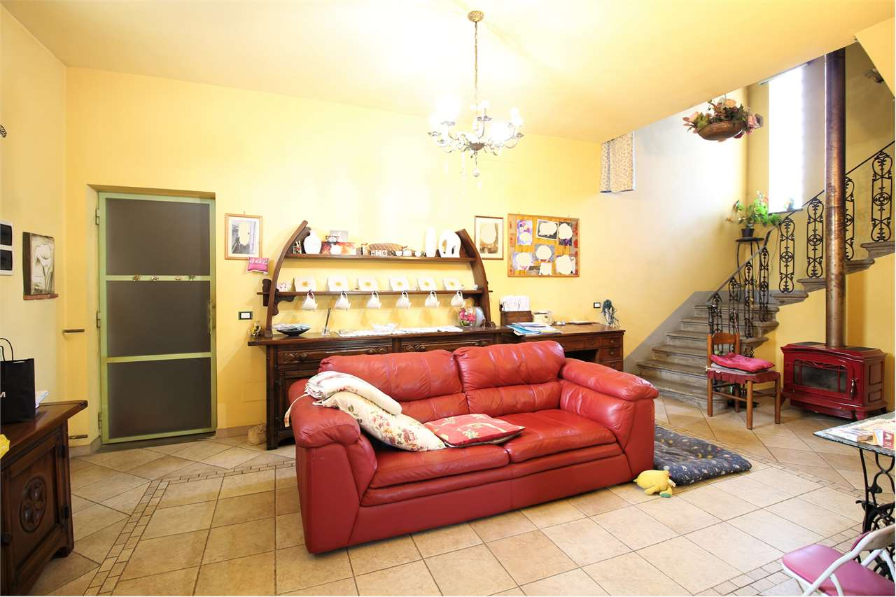 casa indipendente in vendita a Buti