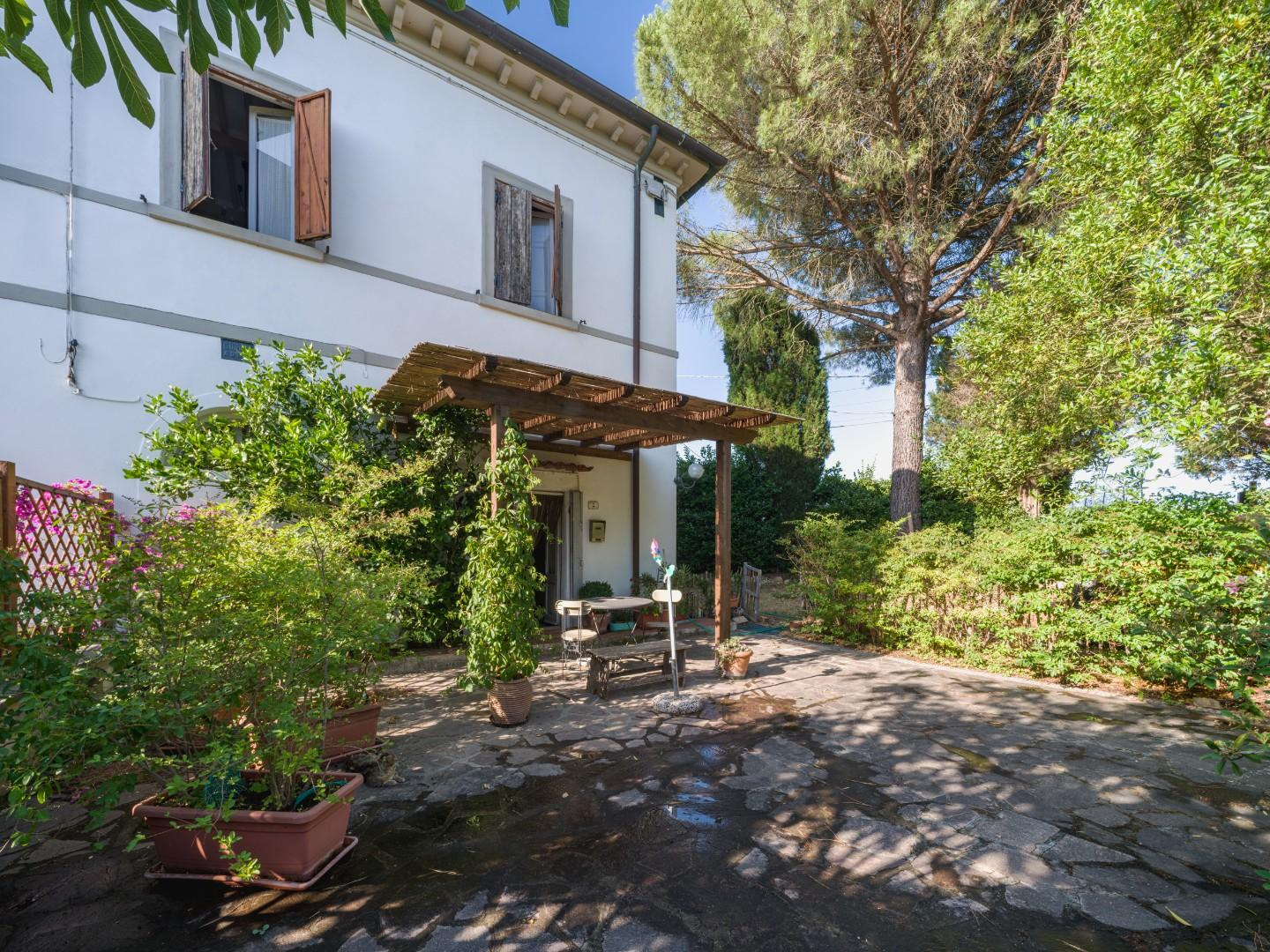 casale in vendita a Fauglia