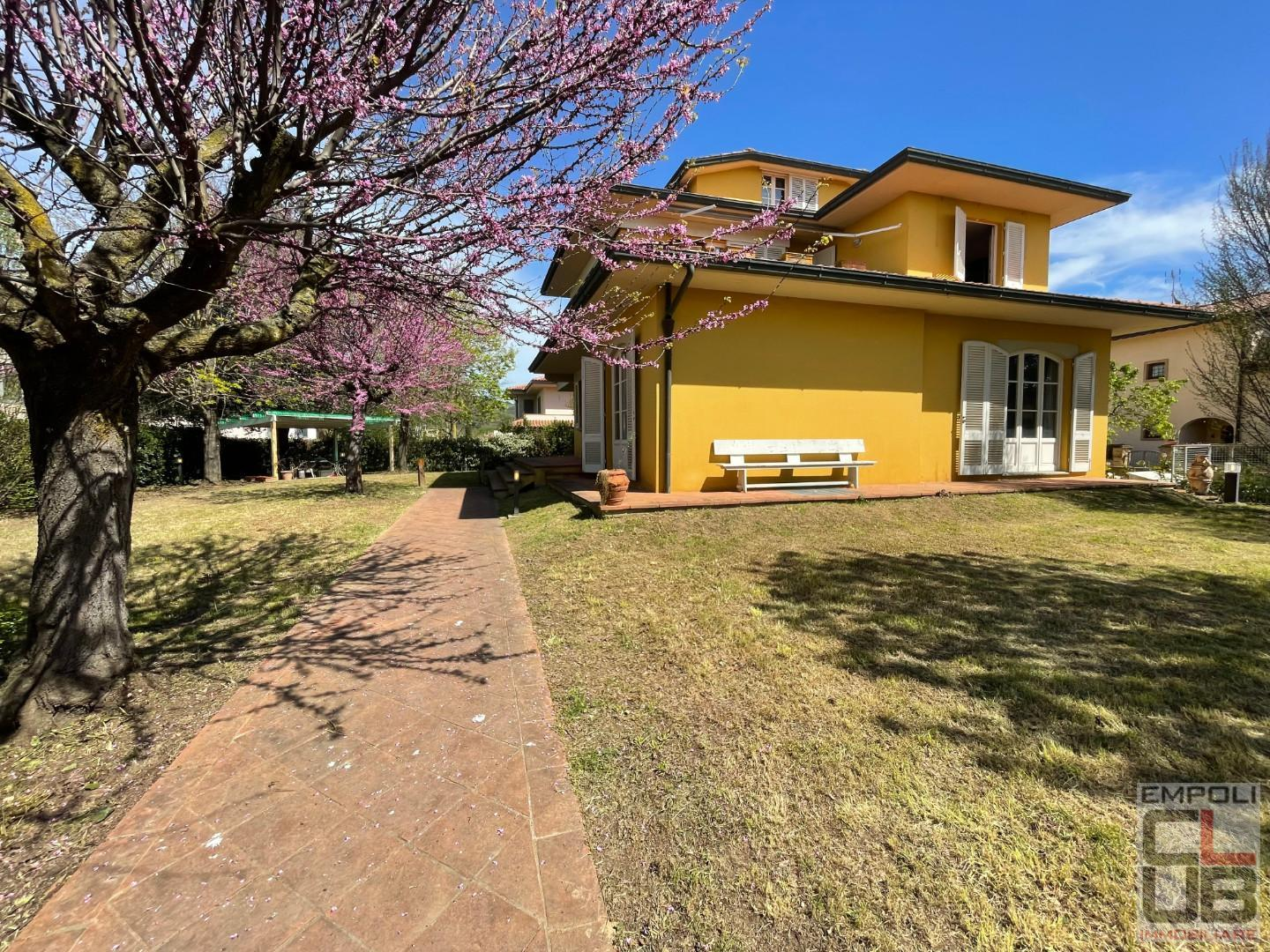 casa indipendente in vendita a Capraia e Limite