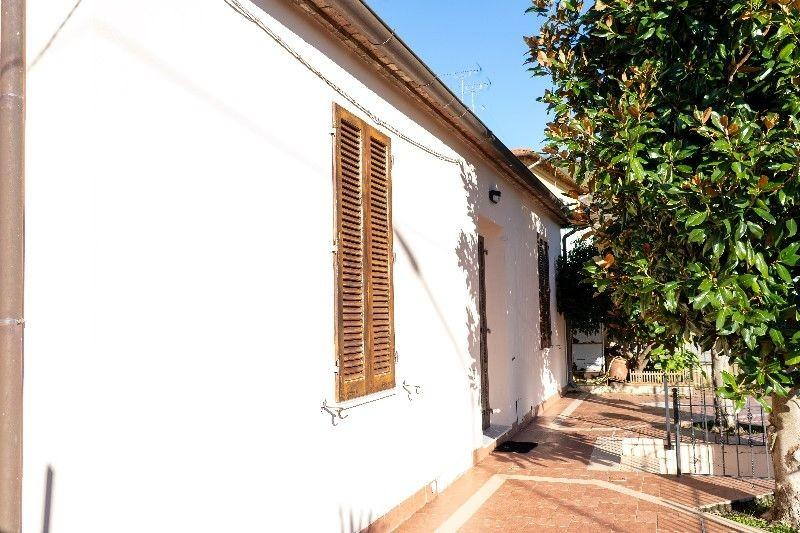 casa indipendente in vendita a Santa Luce in zona Pastina