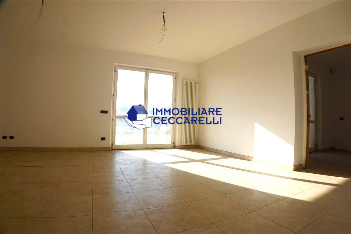 casa indipendente in vendita a Carrara in zona Avenza