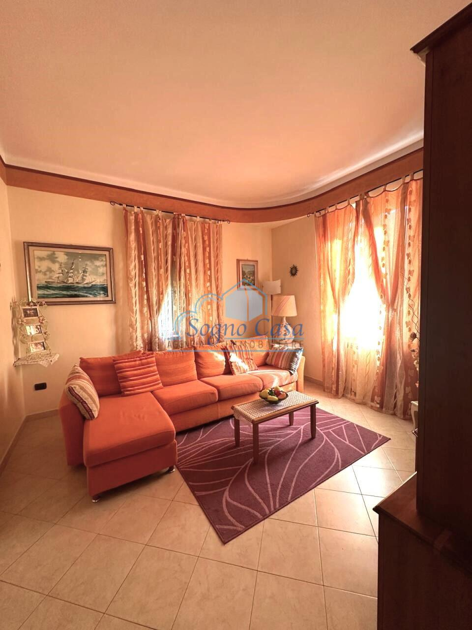 casa indipendente in vendita a Castelnuovo Magra