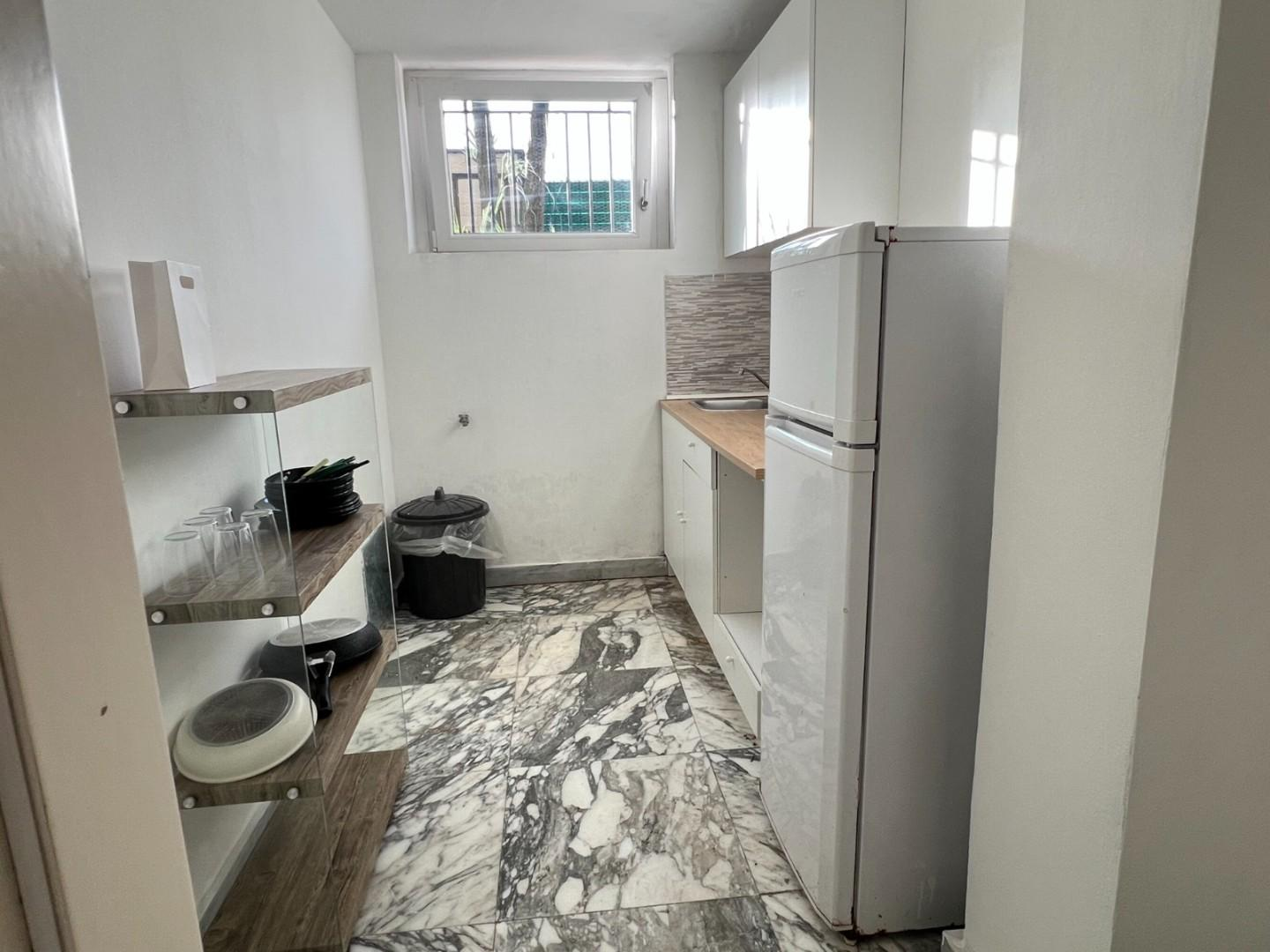 appartamento in vendita a Carrara in zona Marina di Carrara