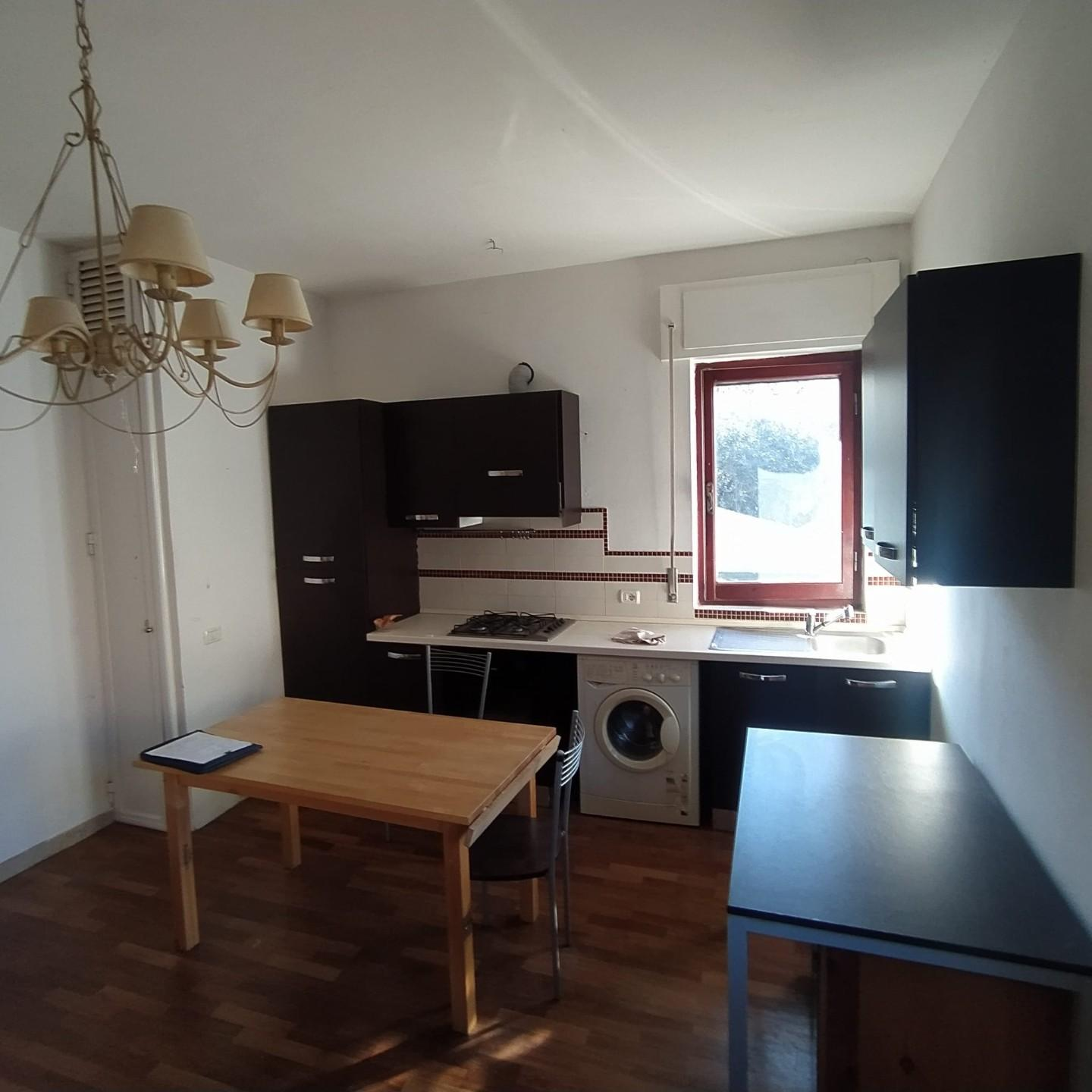 casa semindipendente in vendita a Carrara in zona Marina di Carrara
