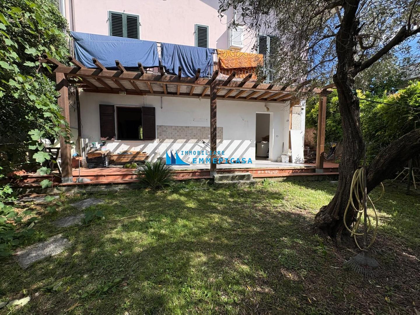appartamento in vendita a Massa
